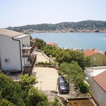 Πανσιόν Apartments And Rooms By The Sea Tisno, Murter - 5128