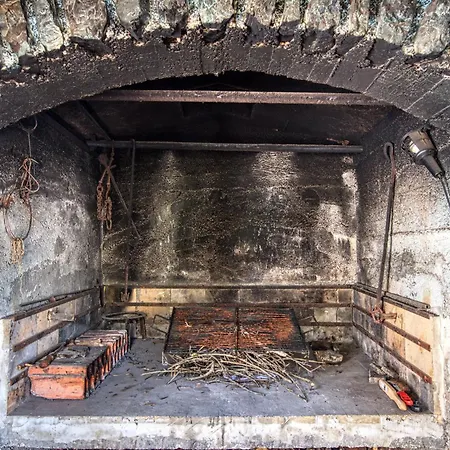 And By The Sea Tisno, Murter - 5128 בית הארחה