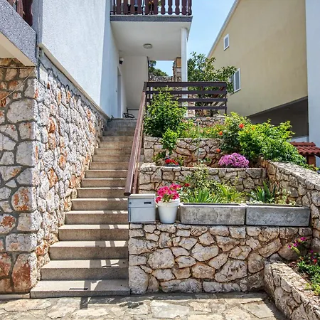 Apartments And Rooms By The Sea Tisno, Murter - 5128 Guest house