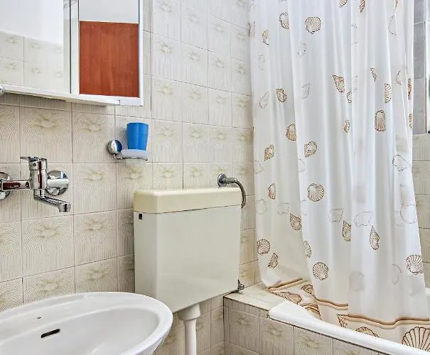 Apartments And Rooms By The Sea Tisno, Murter - 5128 Guest house 3*