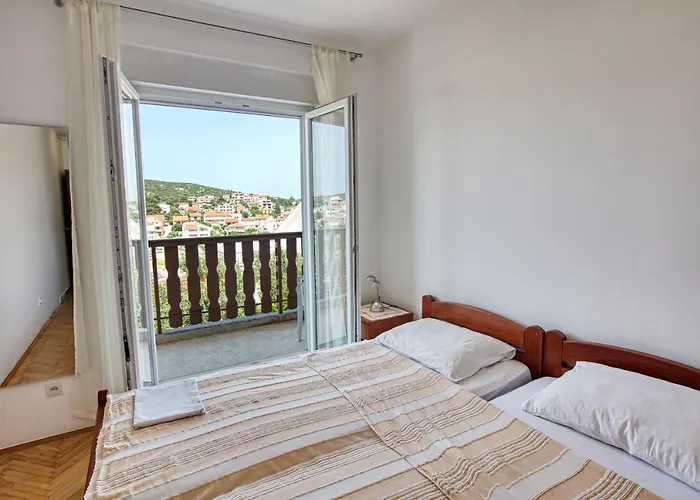 And By The Sea Tisno, Murter - 5128 בית הארחה